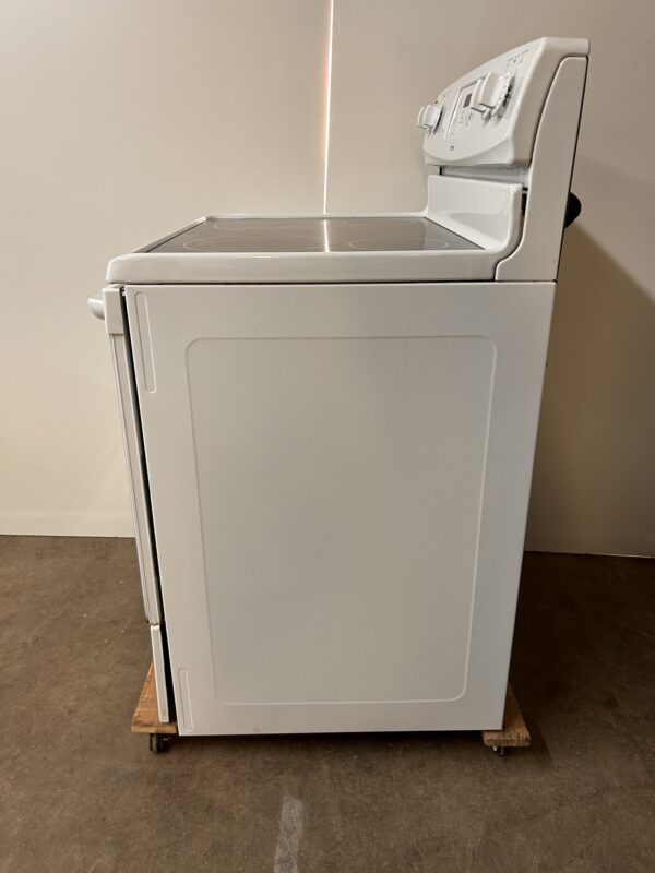 Used Kenmore Stove - Image 3