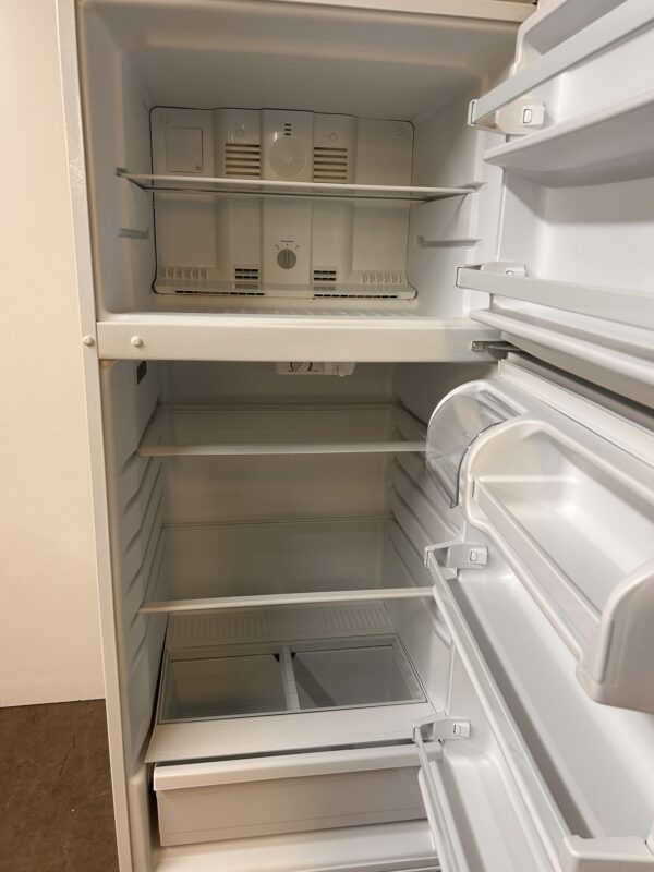 Used Amana Fridge - Image 2