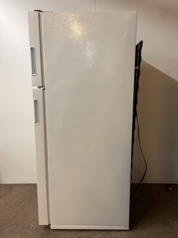 Used Amana Fridge - Image 5